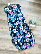 Load image into Gallery viewer, Bed of Flowers Maxi Dress