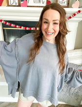 Load image into Gallery viewer, Oversized Detail Cut Sweatshirt