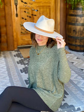 Load image into Gallery viewer, Crisp Morning Top