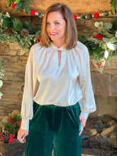 Load image into Gallery viewer, Twisted Sister Keyhole Top