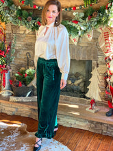 Load image into Gallery viewer, Twisted Sister Keyhole Top