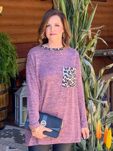 Load image into Gallery viewer, Laura Leopard Pocket Top