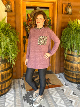 Load image into Gallery viewer, Laura Leopard Pocket Top
