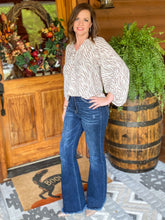 Load image into Gallery viewer, Zebra Gold Speckled Top