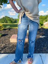 Load image into Gallery viewer, Avery Crop Risen Jeans