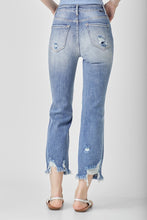 Load image into Gallery viewer, Avery Crop Risen Jeans