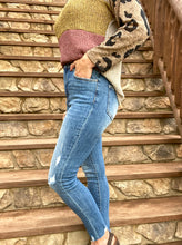 Load image into Gallery viewer, Tracy Vintage Washed Skinny Risen Jeans