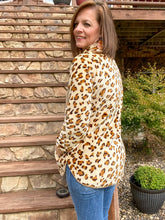 Load image into Gallery viewer, Sleek Leopard Fleece Top