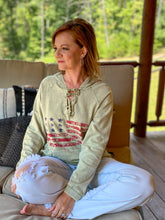 Load image into Gallery viewer, Vintage American Flag Pullover Hoodie