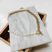 Load image into Gallery viewer, Pearled Chain Necklace (Waterproof)
