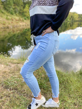 Load image into Gallery viewer, Knockout Distressed Jean Joggers