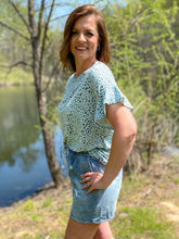 Load image into Gallery viewer, Washed Denim Shorts