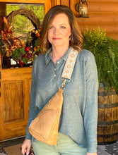 Load image into Gallery viewer, Heather Green Henley
