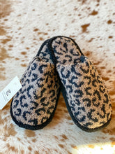 Load image into Gallery viewer, Comfy Luxe Leopard Slide On Slippers
