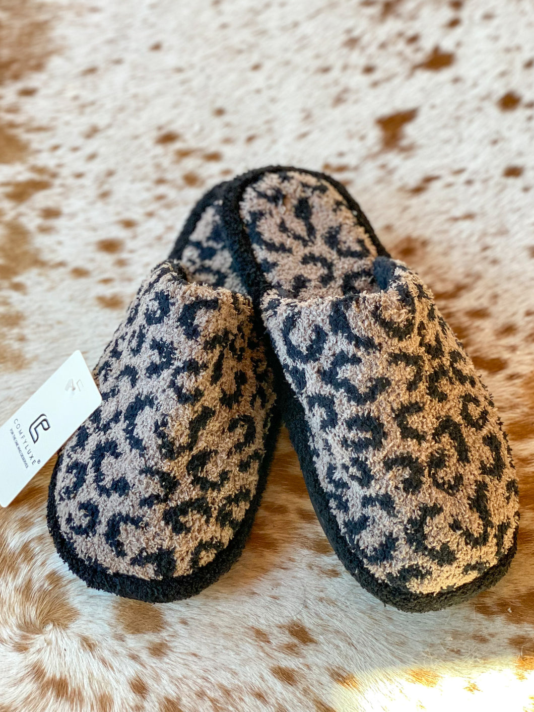 Comfy Luxe Leopard Slide On Slippers