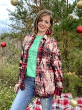 Load image into Gallery viewer, Snowflake Bleached Flannel
