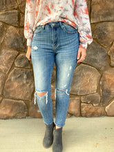 Load image into Gallery viewer, Tina High Waisted Vintage Washed Skinny Jean
