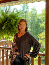 Load image into Gallery viewer, Two Tone Camo Top
