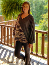 Load image into Gallery viewer, Two Tone Camo Top
